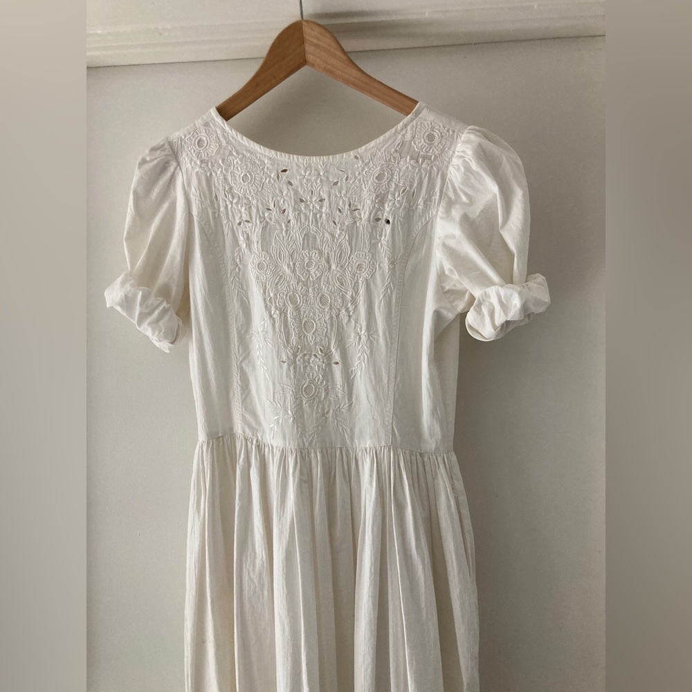 VINTAGE Dress - Picture 3 of 15